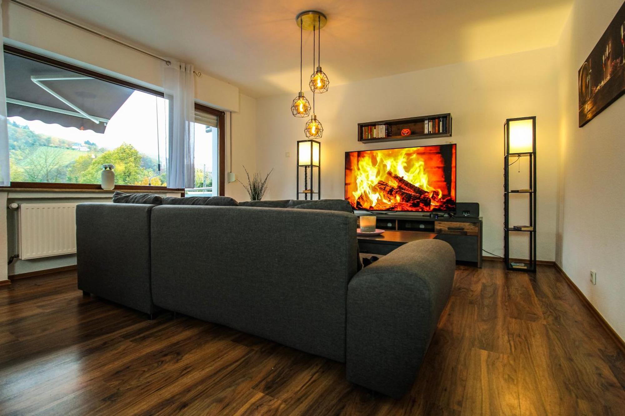 Moderne Fewo Sky Netflix Terrasse Burgblick Boxspringbett Waschtrockner Bullay Ngoại thất bức ảnh